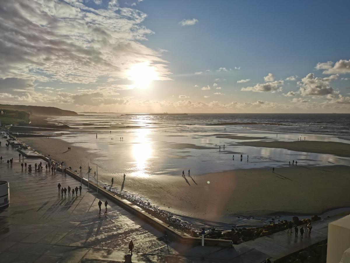 Une Pause Sur La Digue Wimereux Exterior foto